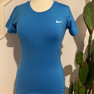 #Nike pro royal blue women’s top size Large